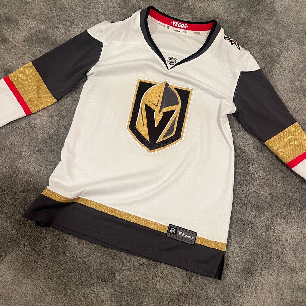 Vegas Golden Knights official t-shirt size M